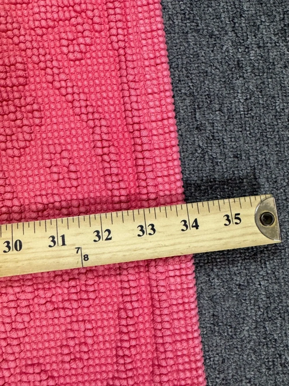 Anthropologie‎ Pink/Red Textured Bath Mat